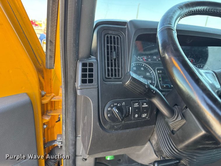 image for item FC4499 2023 International LT625 semi truck