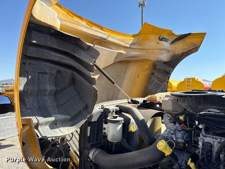 image for item FC4499 2023 International LT625 semi truck