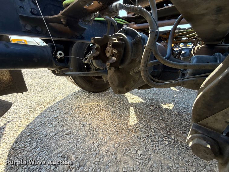 image for item FC4499 2023 International LT625 semi truck