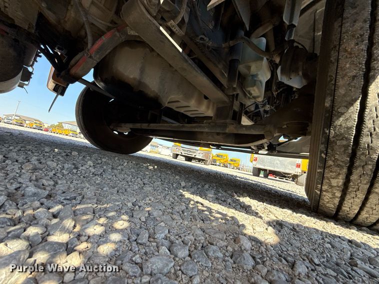 image for item FC4499 2023 International LT625 semi truck