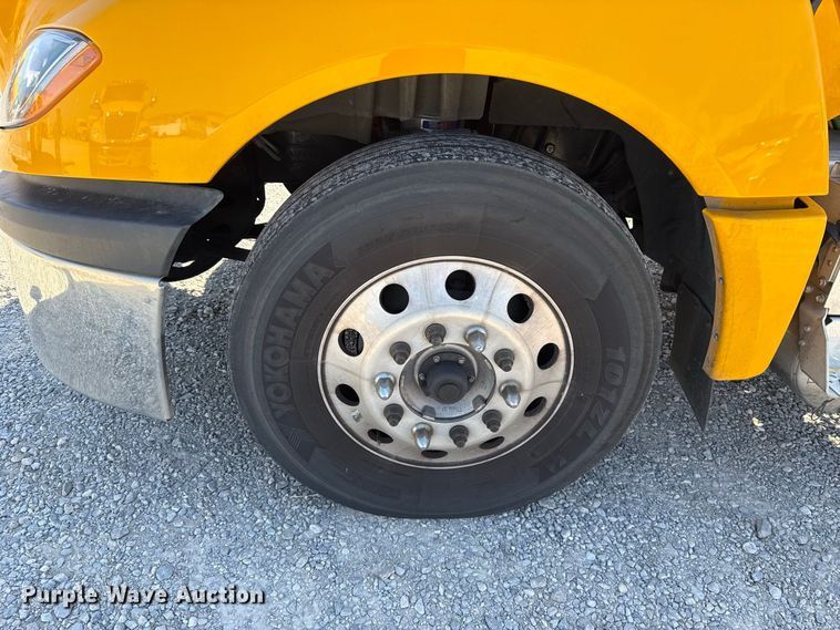 image for item FC4499 2023 International LT625 semi truck