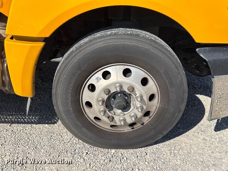 image for item FC4499 2023 International LT625 semi truck