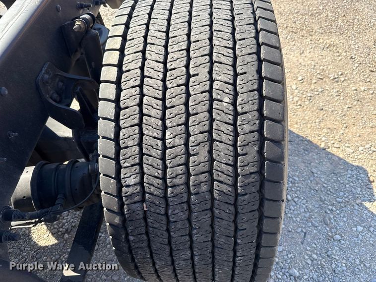 image for item FC4499 2023 International LT625 semi truck