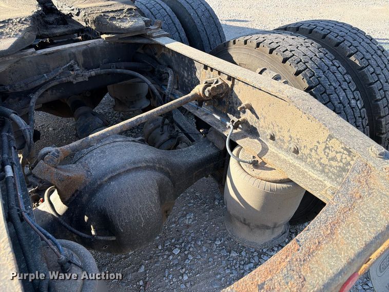 image for item FG2687 2019 Freightliner Cascadia semi truck