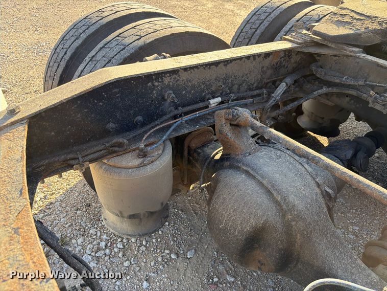 image for item FG2687 2019 Freightliner Cascadia semi truck