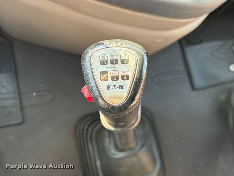 image for item FG2687 2019 Freightliner Cascadia semi truck