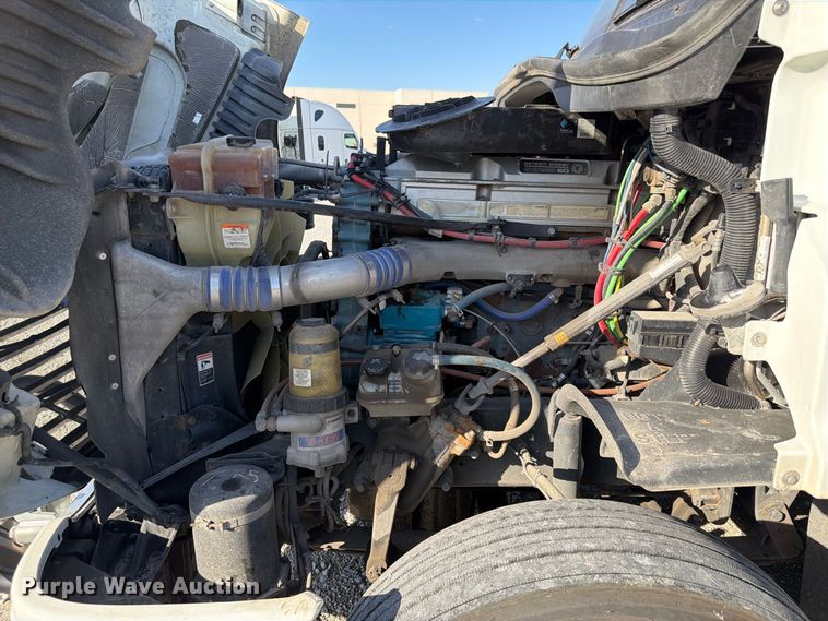 image for item FG2687 2019 Freightliner Cascadia semi truck