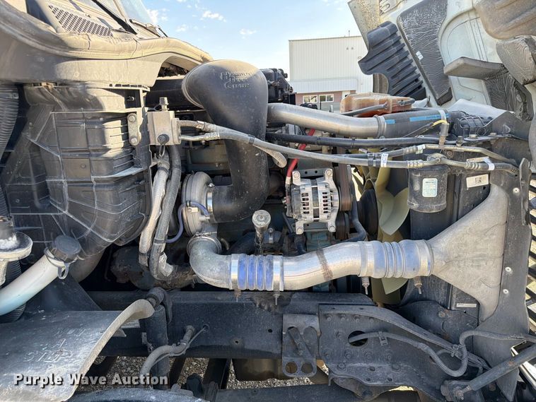 image for item FG2687 2019 Freightliner Cascadia semi truck