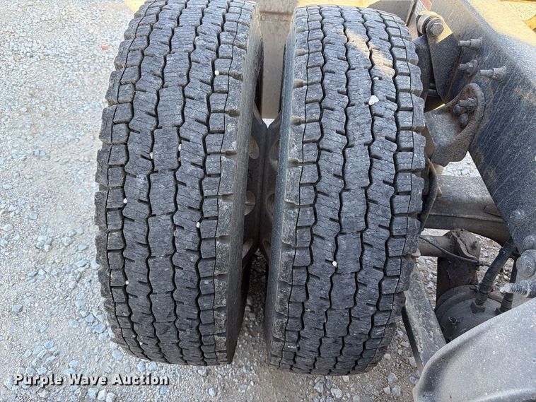 image for item FG2687 2019 Freightliner Cascadia semi truck