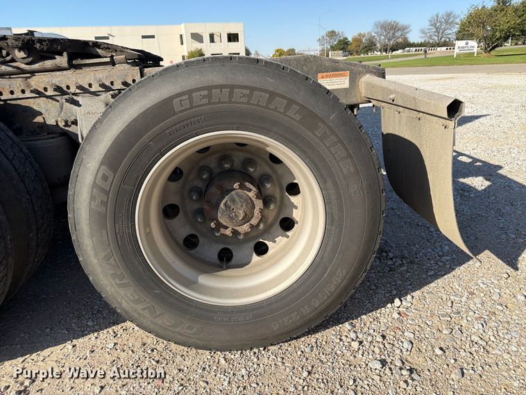 image for item FG2687 2019 Freightliner Cascadia semi truck