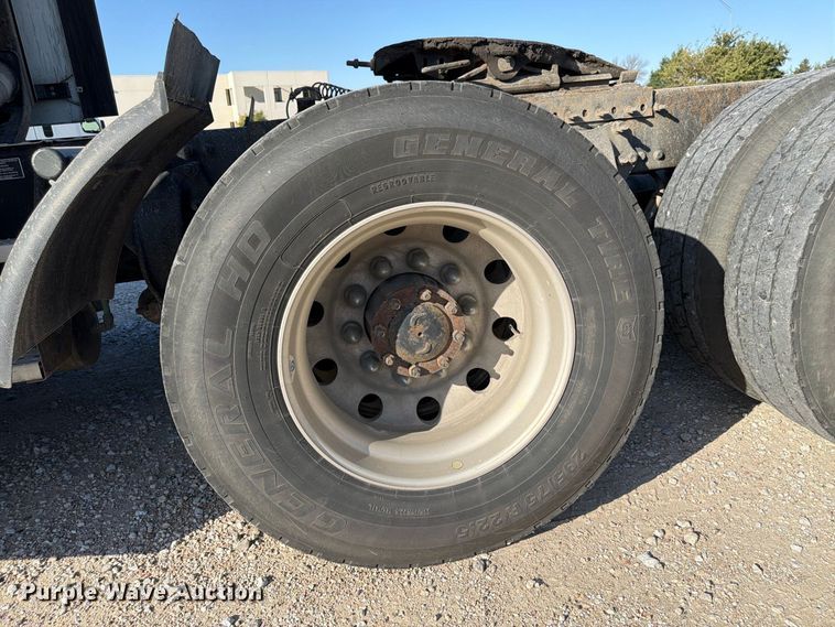 image for item FG2687 2019 Freightliner Cascadia semi truck