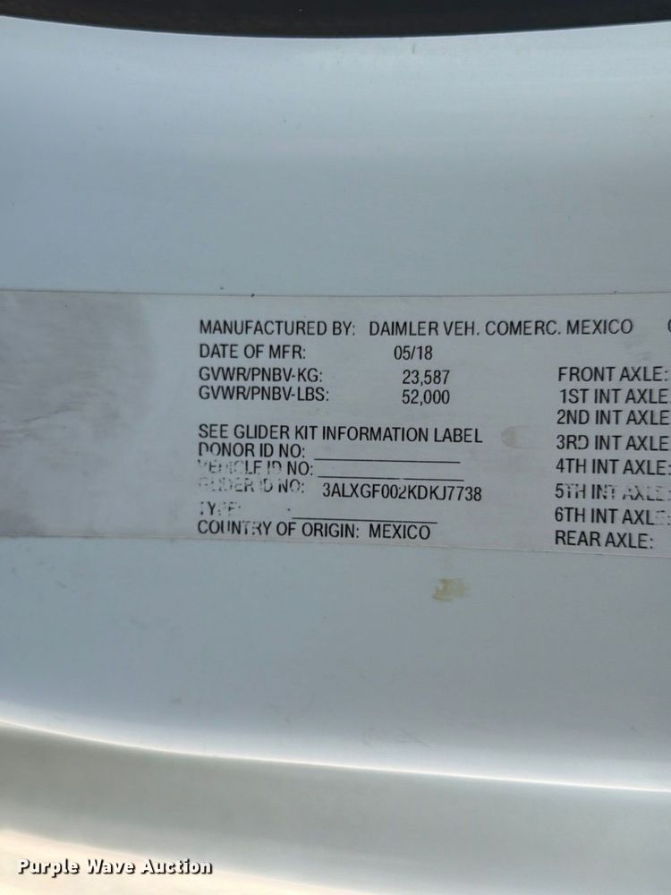 image for item FG2687 2019 Freightliner Cascadia semi truck