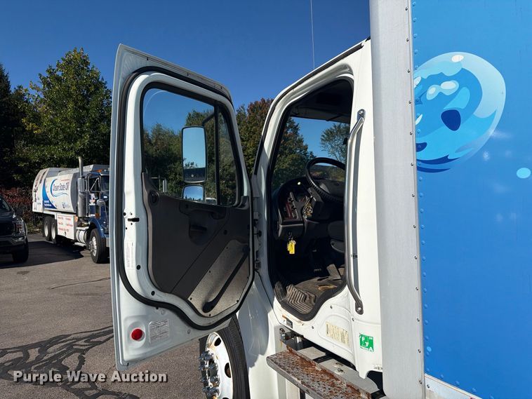 image for item FG3037 2017 Freightliner Business Class M2 Box Truck