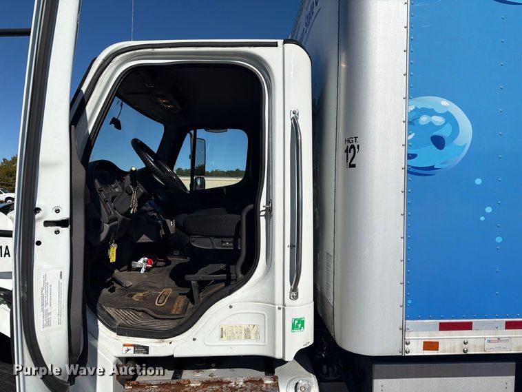 image for item FG3037 2017 Freightliner Business Class M2 Box Truck