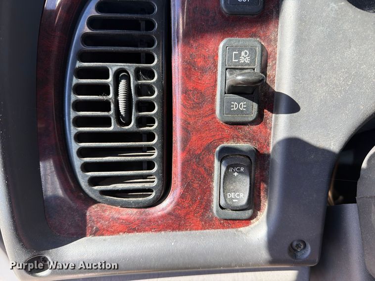 image for item FG3037 2017 Freightliner Business Class M2 Box Truck