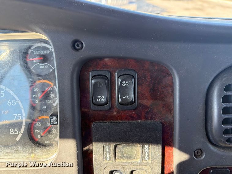 image for item FG3037 2017 Freightliner Business Class M2 Box Truck