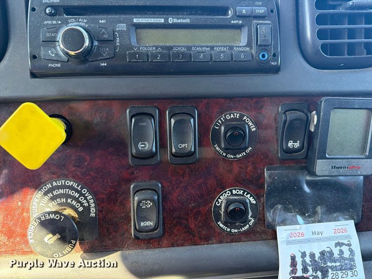 image for item FG3037 2017 Freightliner Business Class M2 Box Truck