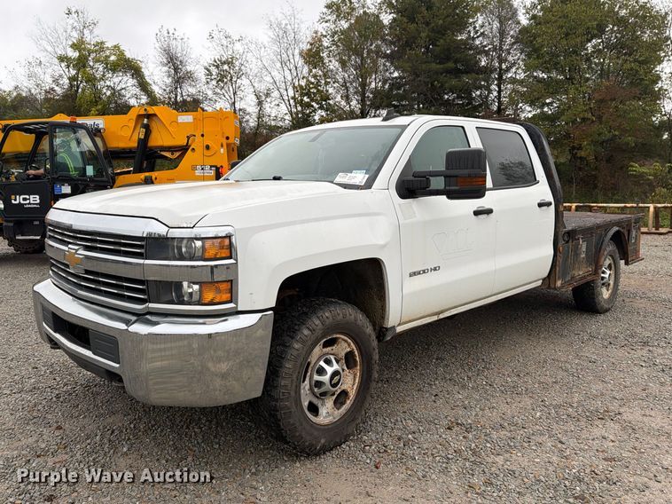 image for item FG3045 2018 Chevrolet Silverado 2500HD Crew Cab flatbed pickup truck