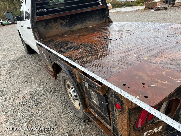 image for item FG3045 2018 Chevrolet Silverado 2500HD Crew Cab flatbed pickup truck