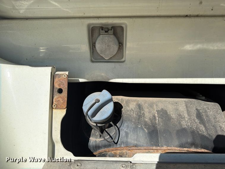 image for item FG3047 2014 Freightliner Cascadia semi truck