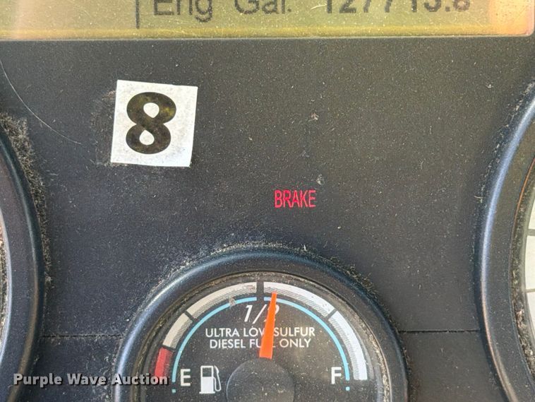 image for item FG3047 2014 Freightliner Cascadia semi truck