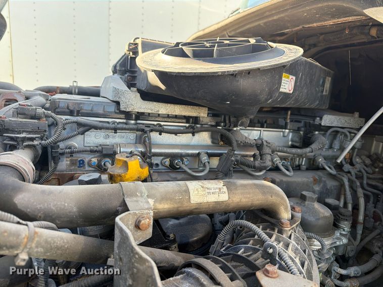 image for item FG3047 2014 Freightliner Cascadia semi truck