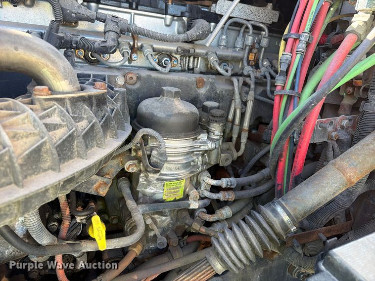 image for item FG3047 2014 Freightliner Cascadia semi truck