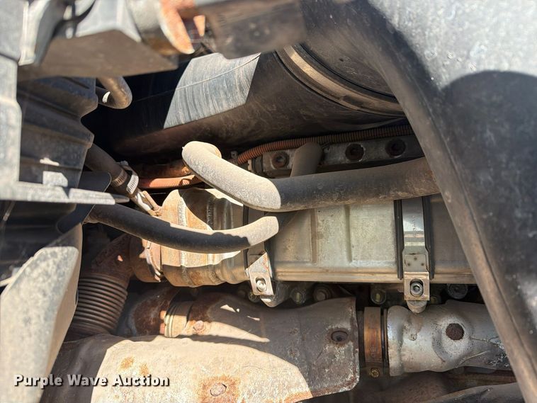 image for item FG3047 2014 Freightliner Cascadia semi truck
