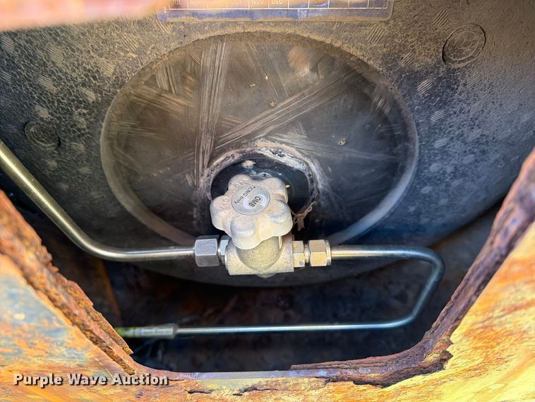 image for item FG3049 2016 Freightliner Cascadia semi truck