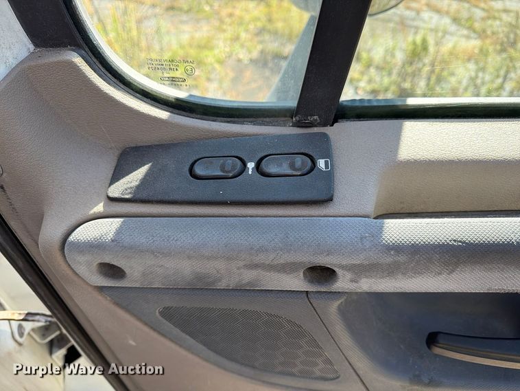 image for item FG3049 2016 Freightliner Cascadia semi truck