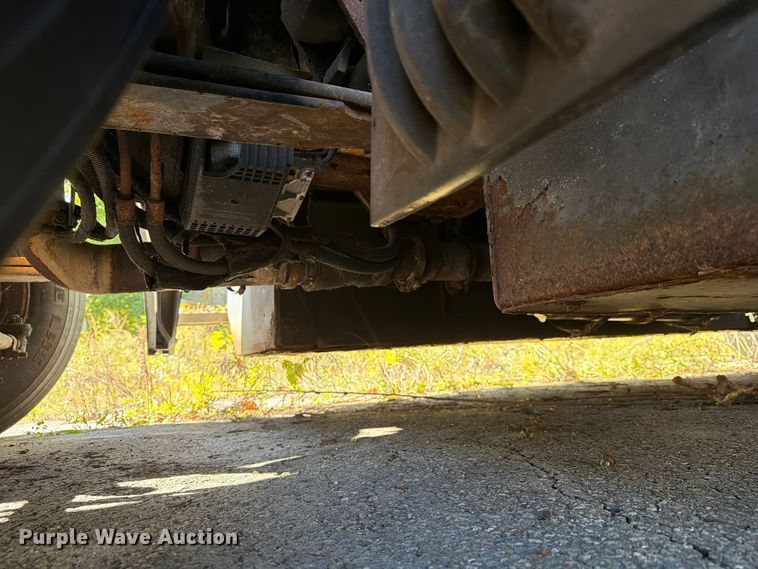 image for item FG3049 2016 Freightliner Cascadia semi truck