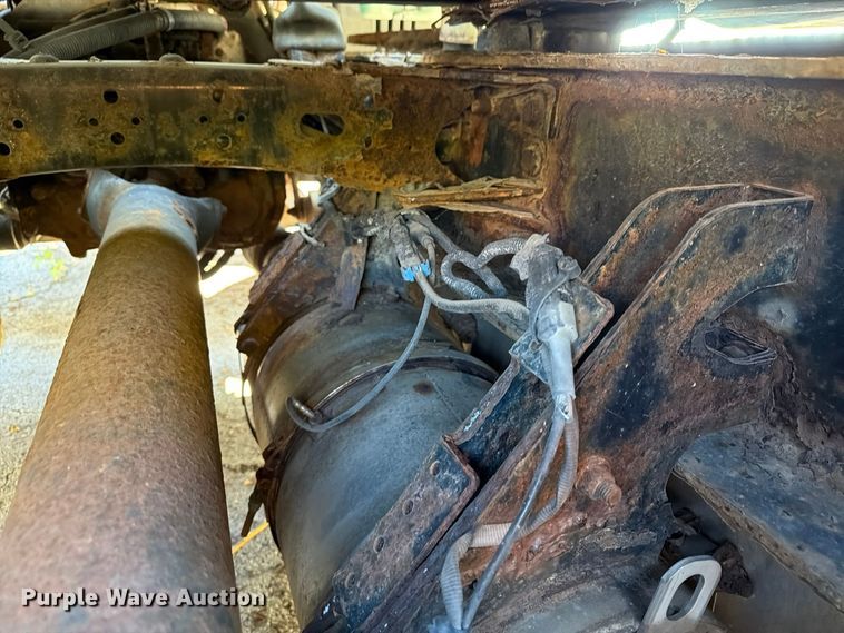 image for item FG3049 2016 Freightliner Cascadia semi truck