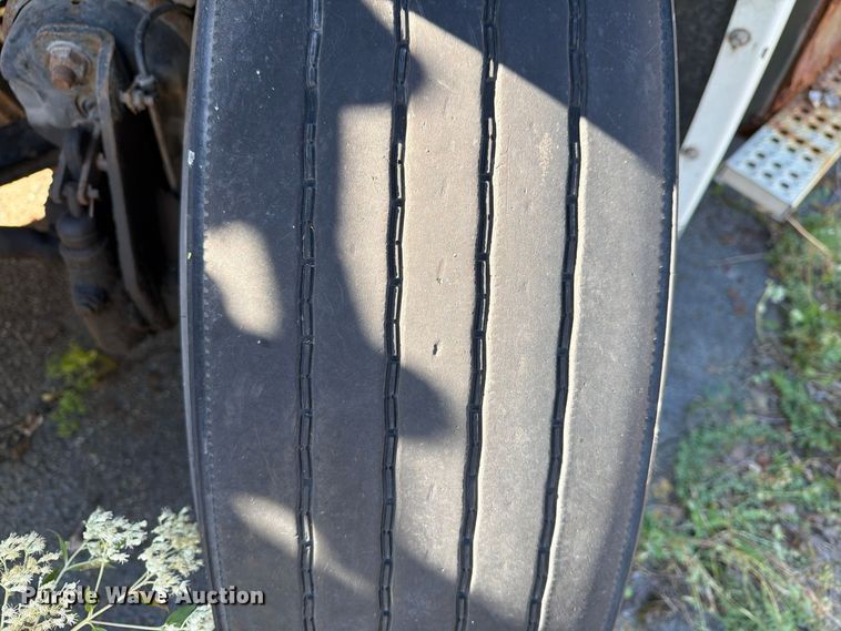 image for item FG3049 2016 Freightliner Cascadia semi truck