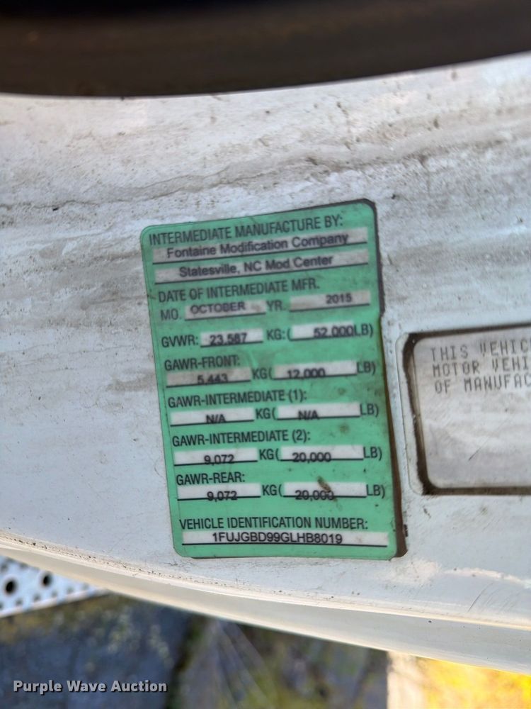 image for item FG3049 2016 Freightliner Cascadia semi truck