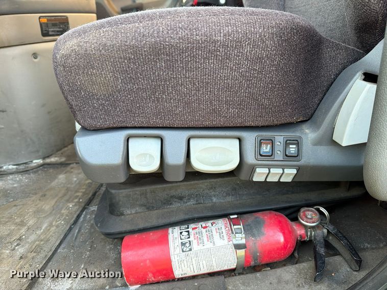 image for item FG3051 2016 Freightliner Cascadia semi truck