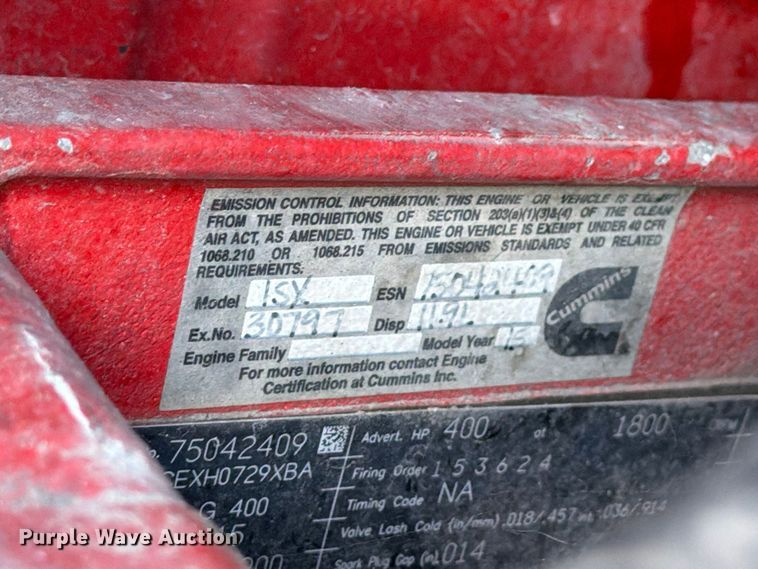 image for item FG3051 2016 Freightliner Cascadia semi truck
