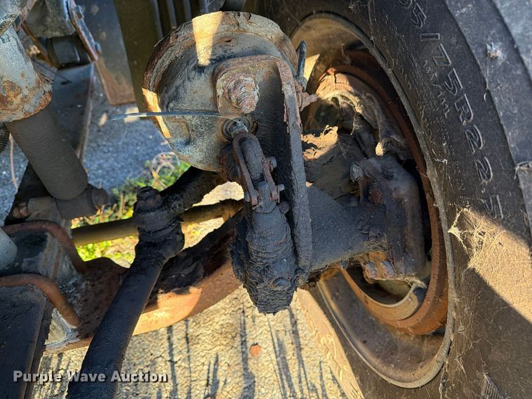 image for item FG3051 2016 Freightliner Cascadia semi truck