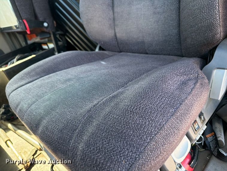 image for item FG3052 2016 Freightliner Cascadia semi truck