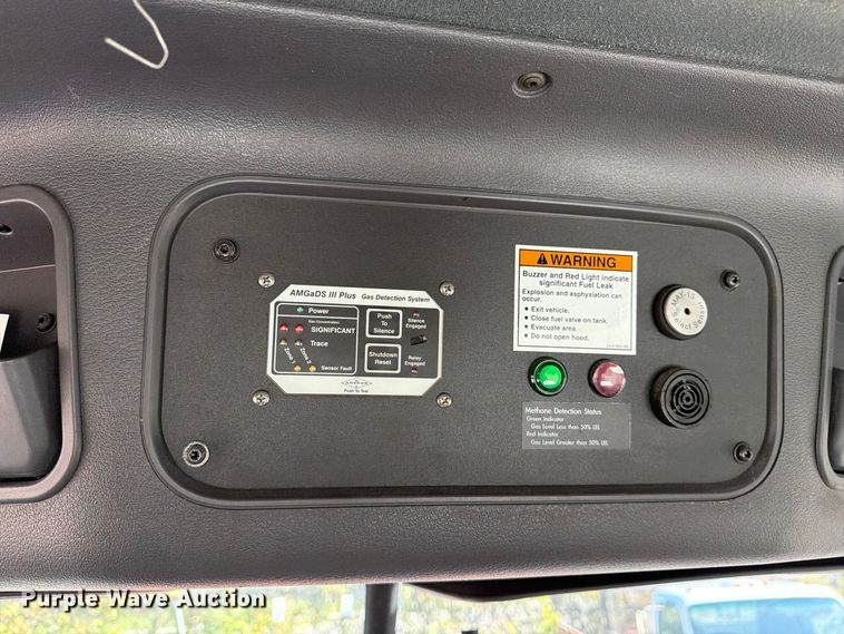 image for item FG3052 2016 Freightliner Cascadia semi truck