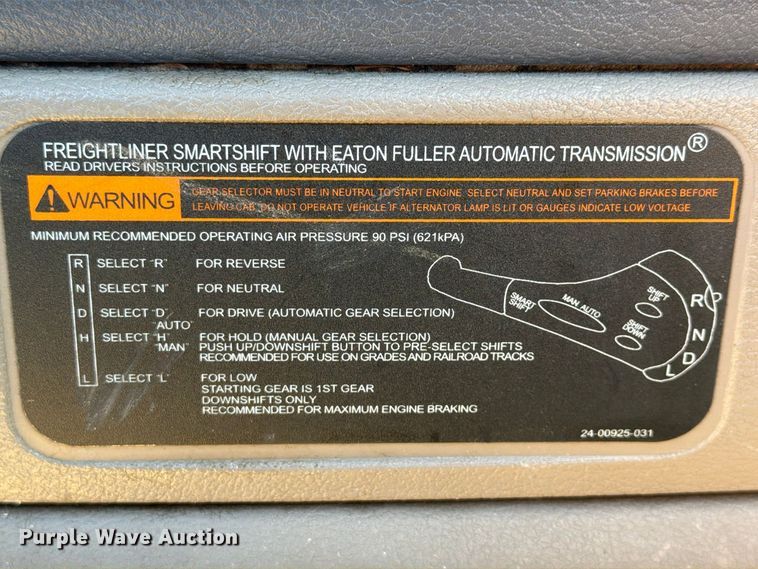 image for item FG3053 2016 Freightliner Cascadia semi truck