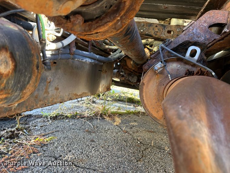 image for item FG3053 2016 Freightliner Cascadia semi truck