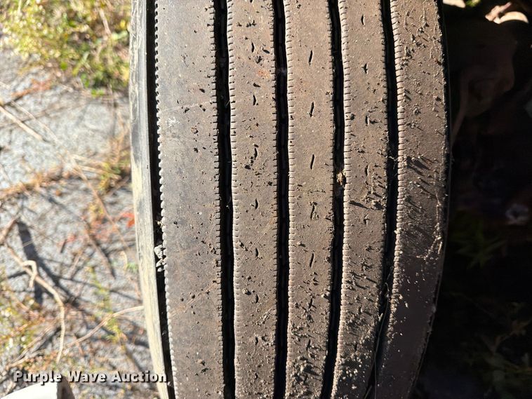 image for item FG3053 2016 Freightliner Cascadia semi truck
