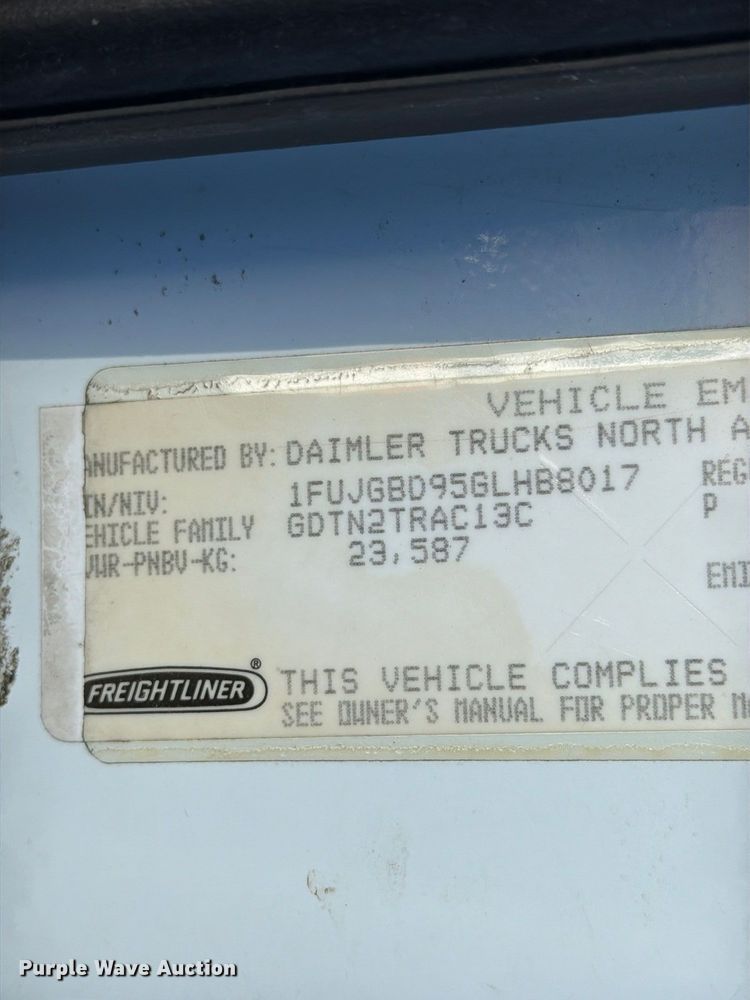 image for item FG3053 2016 Freightliner Cascadia semi truck