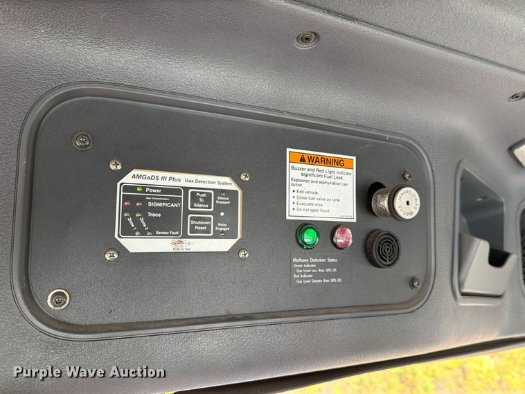 image for item FG3054 2016 Freightliner Cascadia semi truck