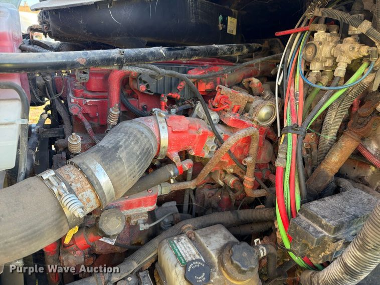 image for item FG3054 2016 Freightliner Cascadia semi truck