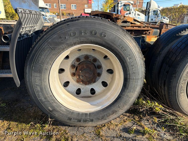 image for item FG3054 2016 Freightliner Cascadia semi truck