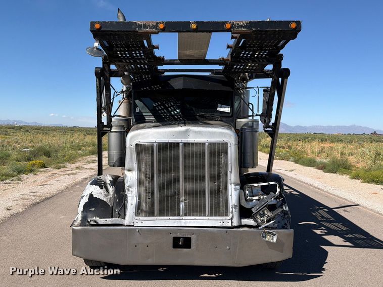 image for item FI2052 2003 Peterbilt 379 car carrier truck