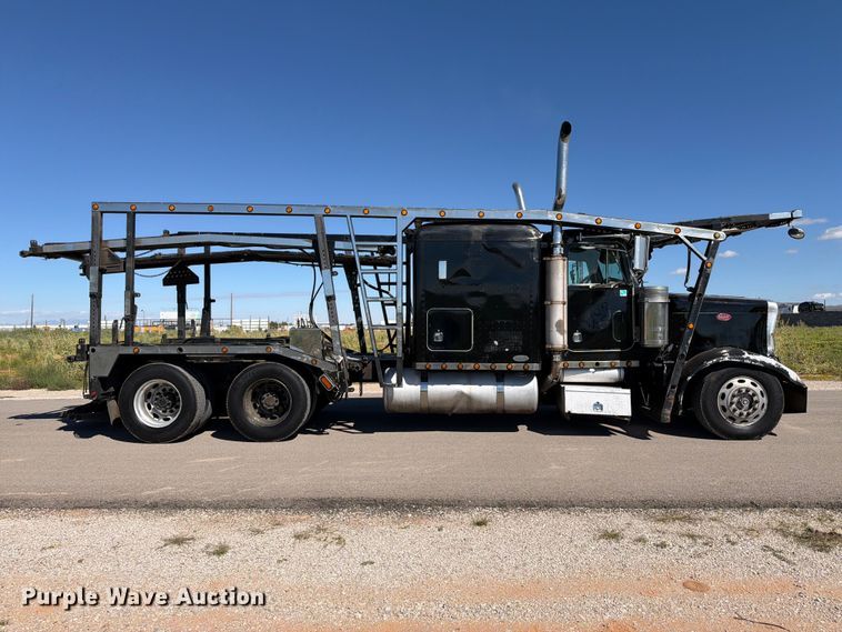 image for item FI2052 2003 Peterbilt 379 car carrier truck
