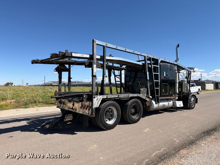 image for item FI2052 2003 Peterbilt 379 car carrier truck