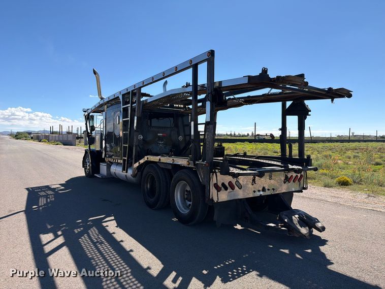 image for item FI2052 2003 Peterbilt 379 car carrier truck